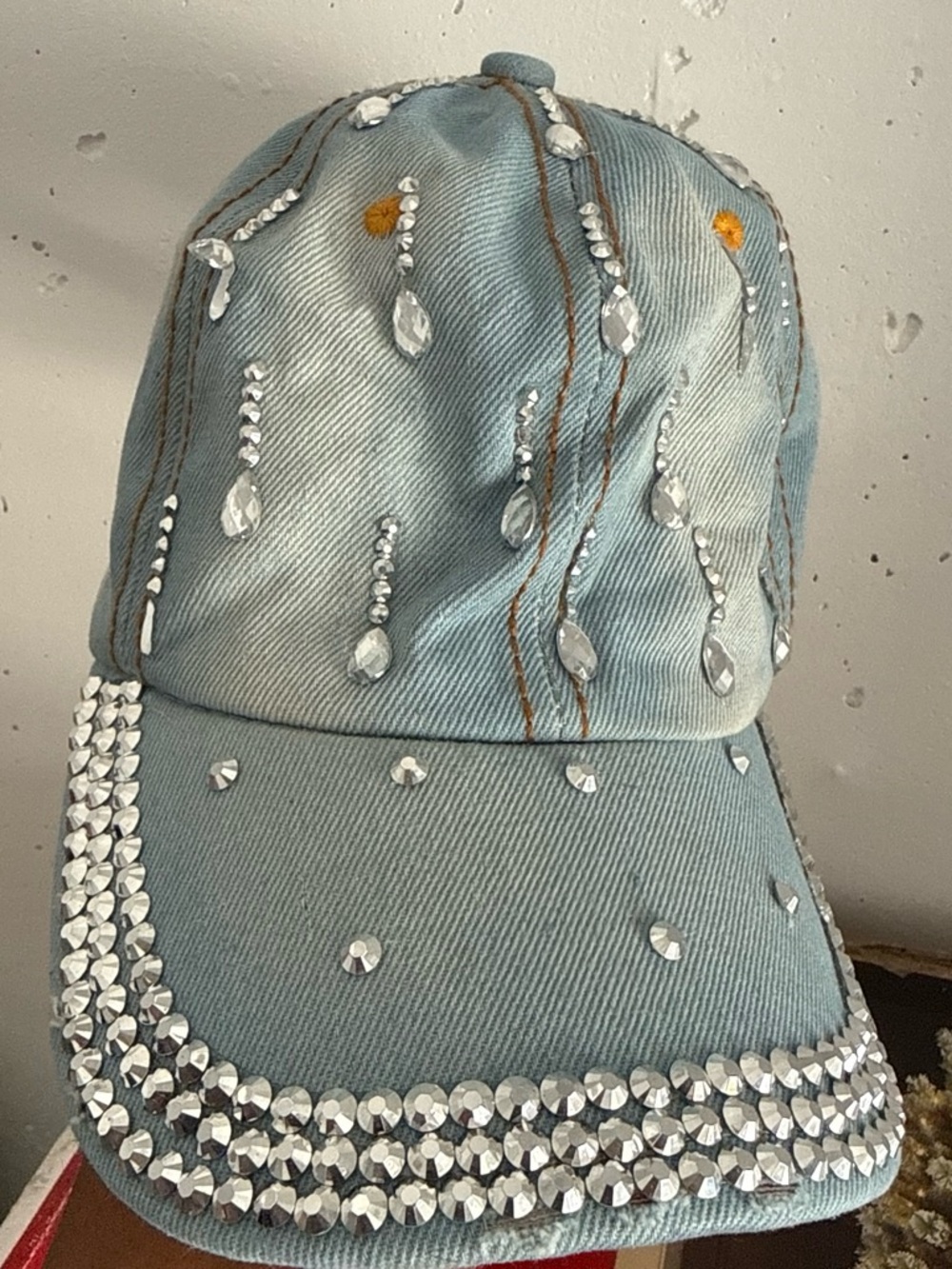 SHEIN Light Blue Crystal-Embellished Denim Cap